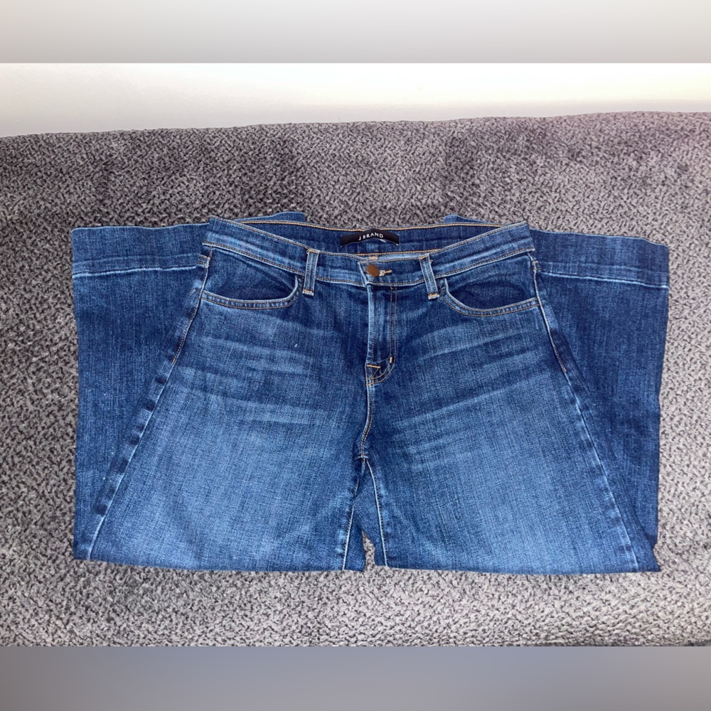J BRAND CAPRI’S/ SIZE 25